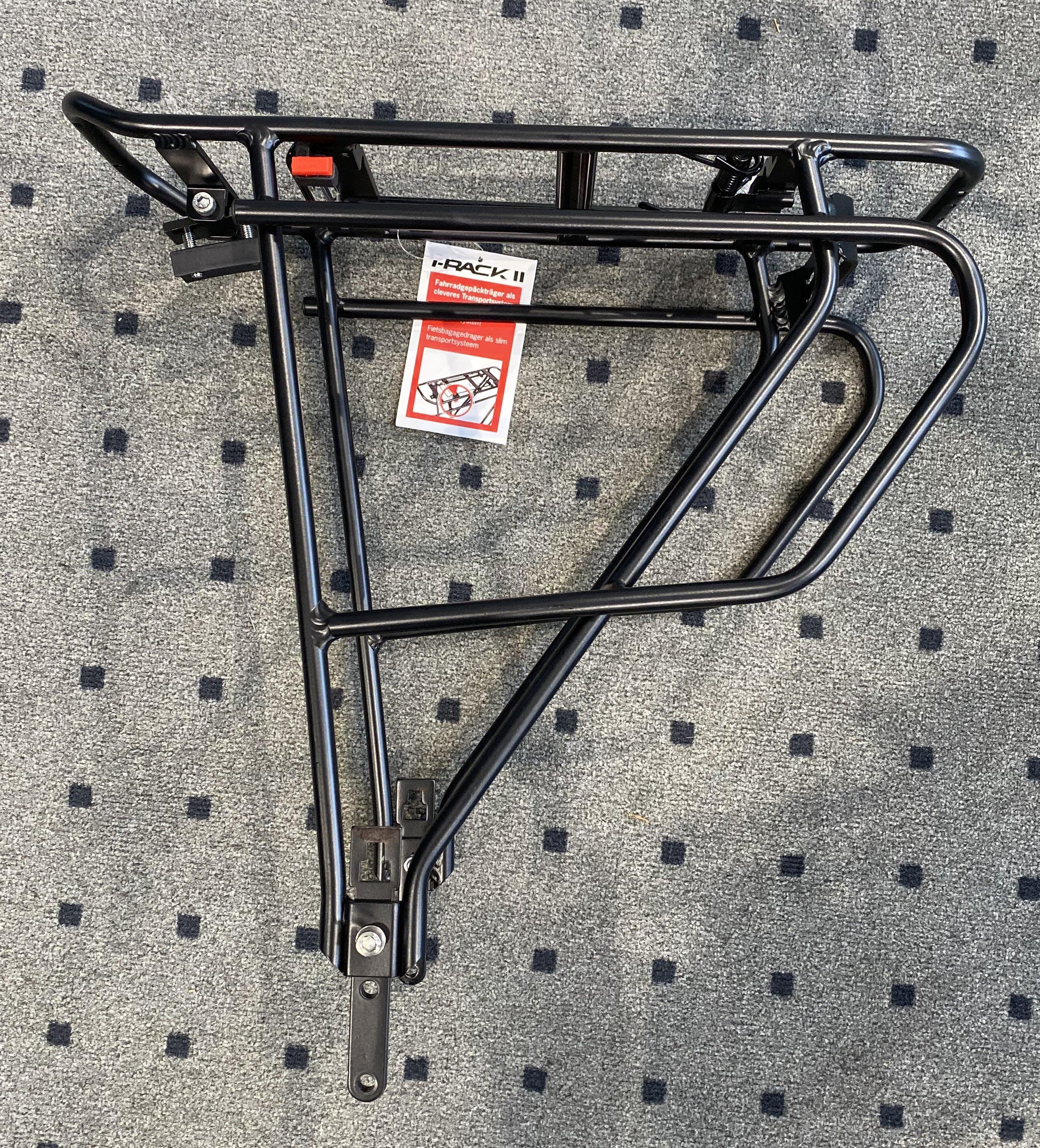 Standwell 28" Alu Rohrträger I-Rack-2 wie Solero ab 2020 schwarz mit Bef. am Schutzblech Standwell 28" Alu Rohrträger I-Rack-2 wie Solero ab 2020 schwarz mit Bef. am Schutzblech